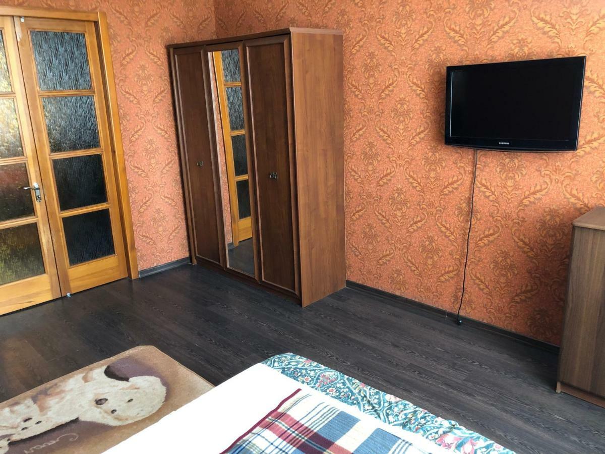 Apartment in the city centre Dnipro Esterno foto